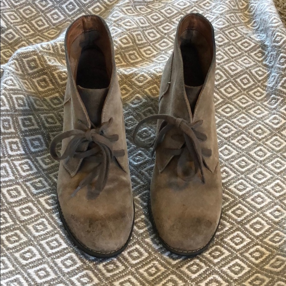 Clarks lace up boots - Picture 2 of 8